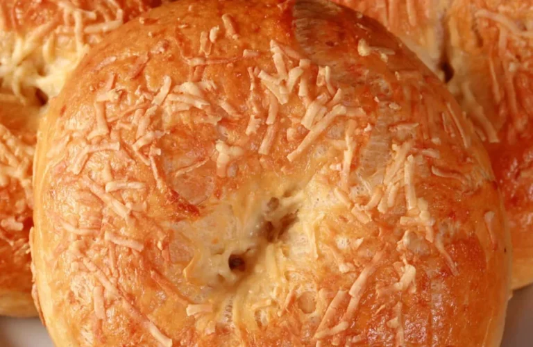 Roasted Garlic Italian Sourdough Bagels Recipe