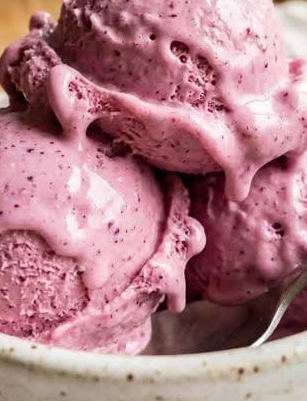 Creamy Berry Frozen Coconut Ice Cream