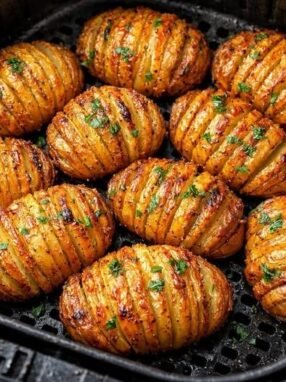 Crispy Air Fryer Potatoes with Just 2 Ingredients