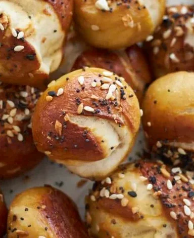 sourdough discard pretzel bites