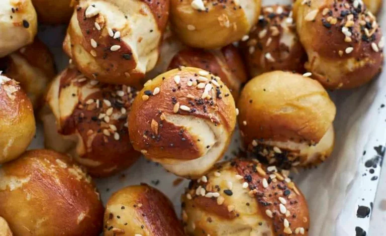 sourdough discard pretzel bites